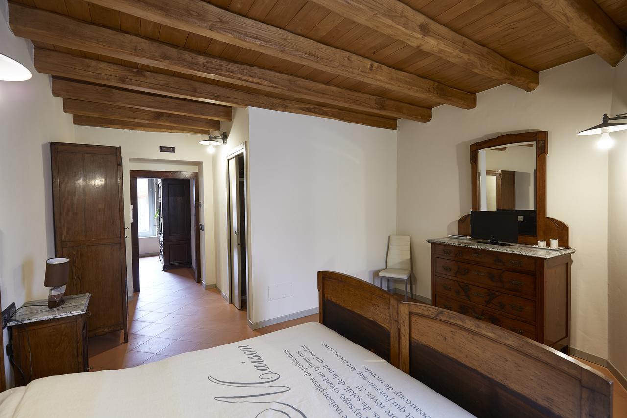 Monasterolo del Castello Palazzo Eleonora B&B 외부 사진