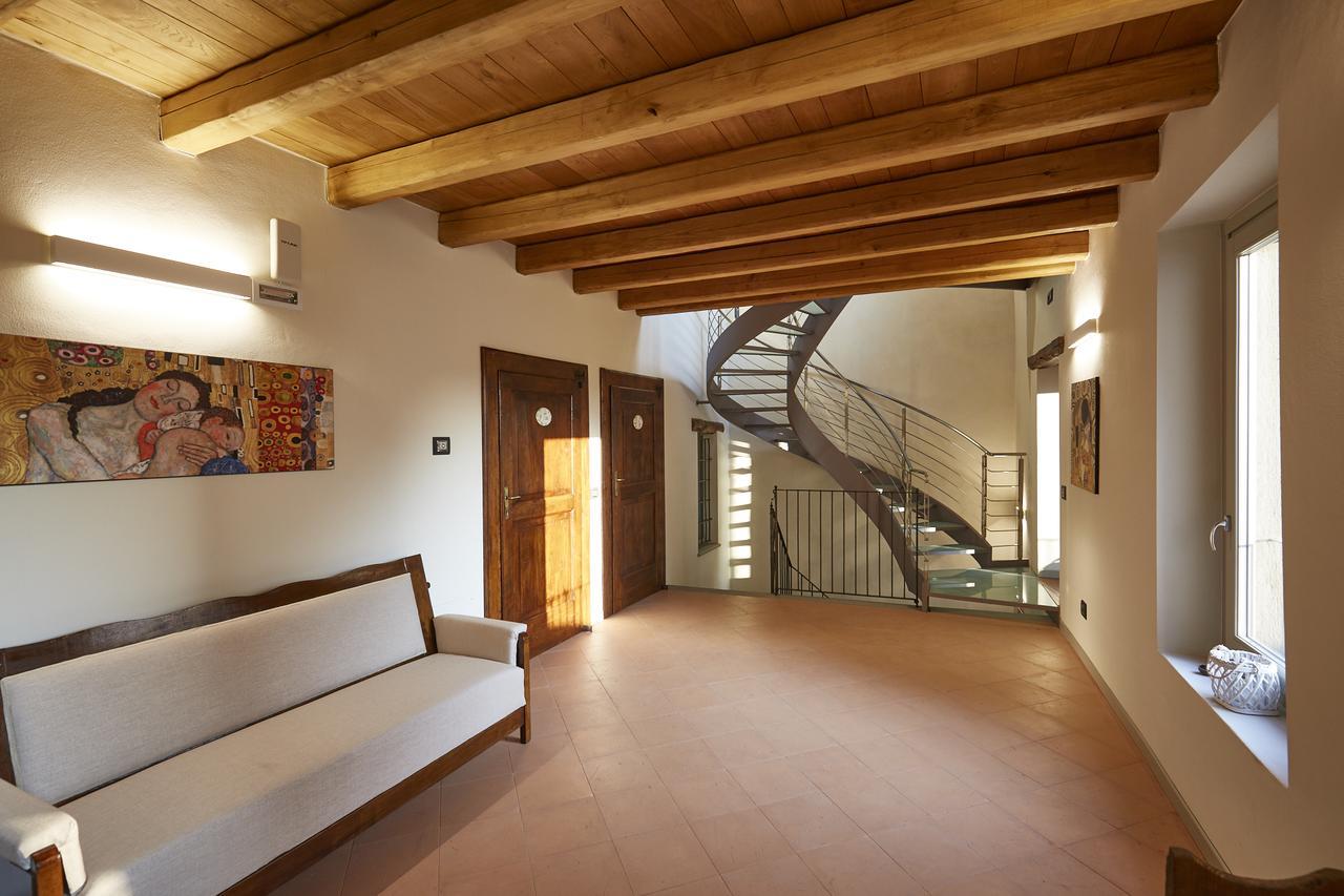 Monasterolo del Castello Palazzo Eleonora B&B 외부 사진